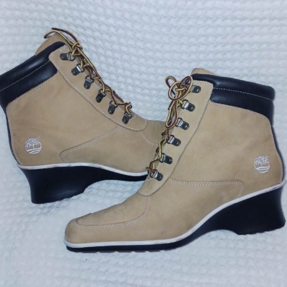 TIMBERLAND WEDGES SZ. 10 Sporty Classy